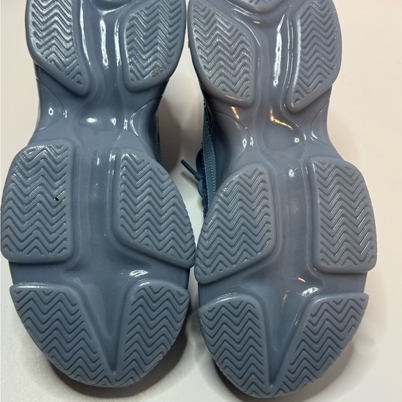 Steve Madden Maxima Baby Blue Multi Size 9.5 NIB Sneakers - Picture 7 of 10